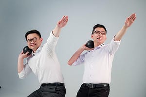 賴瑞隆合體議員拍定裝照    宣示高雄隊就位團結拚未來！ 