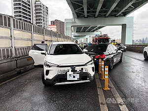北市水源快2車碰撞一度造成回堵　1童疑因驚嚇送醫