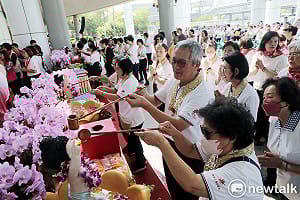 佛光山南台別院浴佛園遊會  「傳燈六十 百年仰望」傳遞善的力量