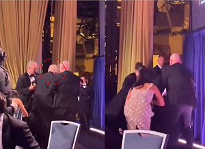 白宮記協晚宴驚傳槍響！川普撤離時踉蹌險跌　驚魂影片曝光