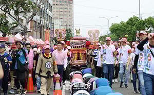 大甲媽遶境9天8夜變11天！超時行程創下史上最晚「回鑾安座」時間