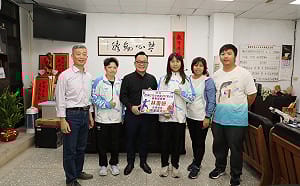 (影)八斗高中拳擊、女排再創佳績 童子瑋表揚並贊助12萬獎助金