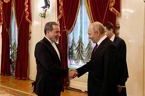 (影) 傳美放棄談判準備重啟戰爭!  伊外長急飛聖彼得堡找普丁幫忙