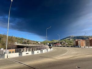 (影) 繼續燒 別讓火熄了! 俄圖阿普謝又挨轟 煉油廠相關設施遭到嚴重破壞