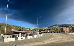 (影) 繼續燒 別讓火熄了! 俄圖阿普謝又挨轟 煉油廠相關設施遭到嚴重破壞