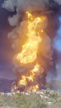 （影）都進緊急狀態了 普丁還說不嚴重! 俄圖阿普謝煉油廠大火失控