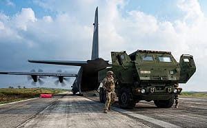 射程涵蓋南台灣！美菲「肩併肩」演練快速飛彈部署  NMESIS＋HIMARS「向北推進」