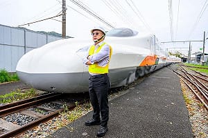 高鐵全新「鴨嘴獸」列車亮相！史哲親自開箱嗨喊：新車應該很好睡