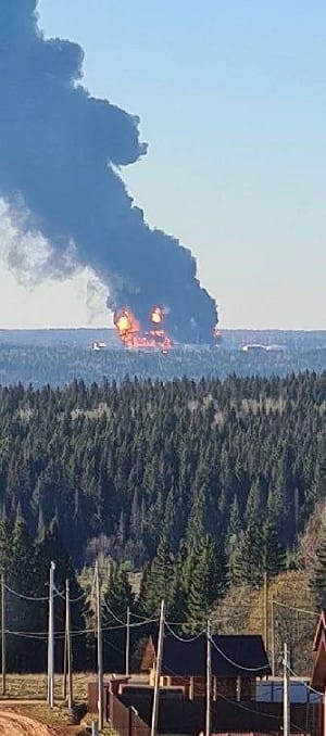 (影) 烏軍雙線開炸! 夜襲刻赤大橋毀2守護艦、彼爾姆煉油廠爆炸不斷