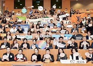 提升城市競爭力 高雄觀光治理獲「台灣同志職場友善指標」認證