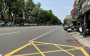 軍校路淪行人地獄    高市府：持續滾動檢討守護市民安全