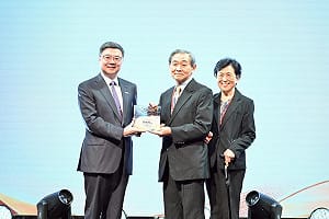 出席牙醫師節頒獎  卓榮泰：持續增加預算當後盾