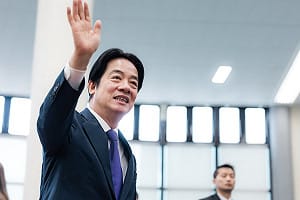 外媒聚焦「不屈不撓」  賴清德突圍返台強調出訪權利