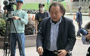 周玉蔻喊開除黨籍 王世堅狂嗆：等著被火車撞死吧！老鼠跟騎掃帚的很合 