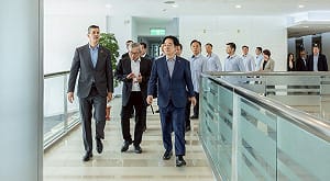 賴清德與巴拉圭總統貝尼亞參訪南科  深化台巴科技合作共享繁榮