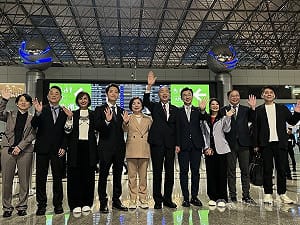 韓國瑜：率跨黨派立委訪英、法  傳遞台灣真善美