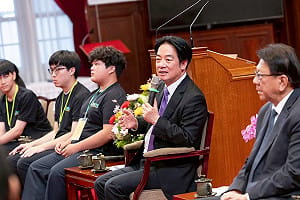 感謝青年志工服務 賴清德：續推教育平權、青年海外圓夢計畫 