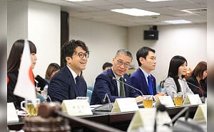 蔣萬安強敵成形！沈伯洋戰台北　徐國勇、吳思瑤組「競選鐵三角」
