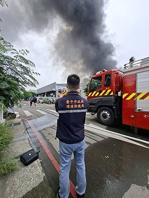 快訊》異味來襲！北屯工地大火 台中PM2.5超標下風處這些區域空品惡化