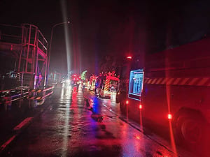 核二廠內閒置倉庫凌晨火警　消防迅速撲滅無人傷
