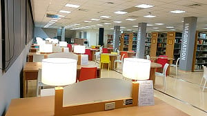 輔大圖書館出現噁男！女大生水壺被「加料」 警證實是體液