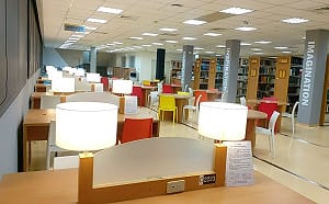 輔大圖書館出現噁男！女大生水壺被「加料」 警證實是體液