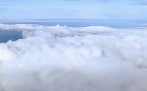 (影)台灣高山之美！玉山北峰驚現「翻滾雲海＋七彩光圈」震撼美景
