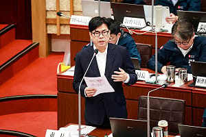 批立院刪減無人機、潛艦預算不負責任   陳其邁：影響高雄軍工產業 
