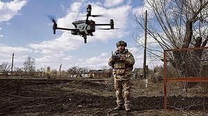 (影) 烏「遠程圍攻」逆轉戰局! 無人機重塑現代戰爭 國產飛彈現莫斯科上空