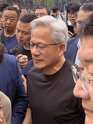 黃仁勳：中國終將開放AI晶片市場  台灣仍是半導體製造核心