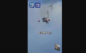 2億美元撞沒了! 美兩EA-18G為何相撞墜毀? 專家：飛行高度不足無法迴避