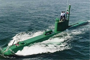 伊「海底狼群」現身荷姆茲! 美軍艦隊恐遭「波斯灣海豚」近距離獵殺
