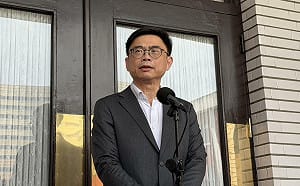 綠營北高連線！賴瑞隆挺沈伯洋：台北需要改變、不是鐵板一塊 