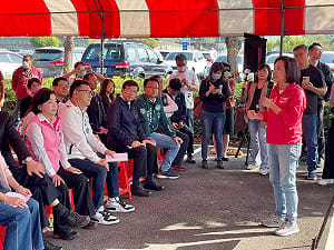 中捷綠線延伸是否分拆？  何欣純批中市府「拖字訣」  盧秀燕：會問中央