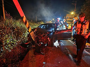 花蓮光復自小客車自撞　駕駛受困救出不治