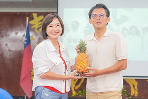 果貿社區合體黃國昌    柯志恩轟綠營：司法淪政治打手、民主只剩口號