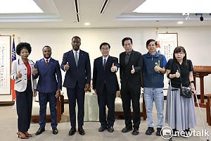 海地駐台大使潘恩首次拜會  黃偉哲歡迎國際盟友到訪