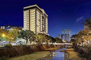 台中愛麗絲飯店驚傳歇業！收3.3萬訂金人去樓空 網批：惡意詐欺
