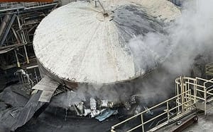 美華盛頓州造紙廠化學儲罐破裂釀災! 日造紙工廠1死、9傷、9人失聯