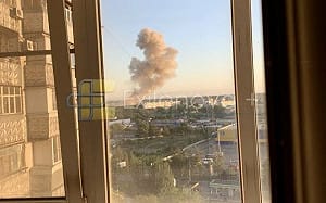 (影) 烏猛轟俄空軍基地！ 俄境內2地、克里米亞海軍總部遇襲 竄出大濃煙