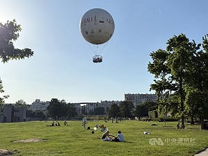 法國罕見5月酷熱　巴黎人迎早夏寧可適應不願靠冷氣