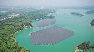 旱季水位下降！烏山頭水庫「水面型光電」浮台觸底惹疑慮  能源署：已斷電隔離並拆卸防範