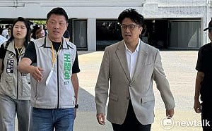 蔣萬安批租補分擔「地方買單」 沈伯洋酸蔣：過去很多「撒幣」政策
