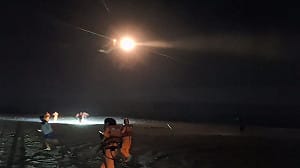 宜蘭南澳露營遭浪捲　女子報手機座標獲救同伴失蹤