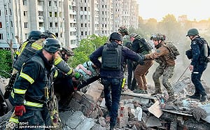 （影）俄軍一夜狂射656無人機、73飛彈! 澤連斯基籲西方速援防空系統