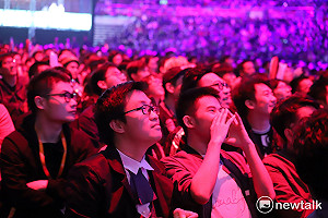 英雄聯盟明星賽》中國賽區爭選票 戰隊美工也遭殃