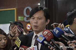 慶富案風波不止！ 黃國昌點名合庫董事長下台