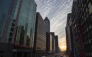 日夜溫差大！北東有雨高屏空品亮紅燈