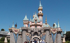 爆退伍軍人症 加州迪士尼關閉冷卻水塔