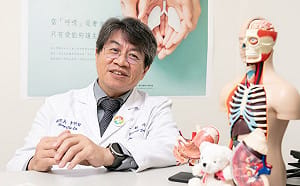 器捐中心董座稱赴中換肝是因國內短缺  吳欣岱轟：勿把供需失衡當共犯藉口  